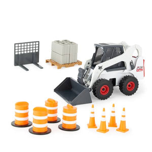ERTL 1:16 Bobcat Big Farm Skid Steer Set with Barrels and Cones