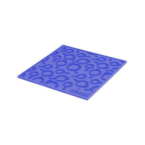 Lodge 7" Square Silicone Trivet With Skillet Pattern