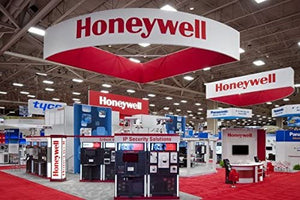 Honeywell Linkable up to 8 units 4,000 lumen output LED Linkable Wraparound Light