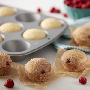Wilton Recipe Right Covered Muffin Pan