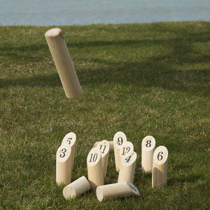 Hey! Play! Wooden Throwing Game-Complete Set, 12 Numbered Pins, Throwing Dowel, Carrying Crate-Outdoor Lawn Games For Adults and Kids